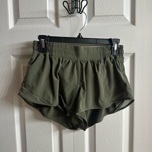 Lululemon Hotty Hot Lowrise 2.5”